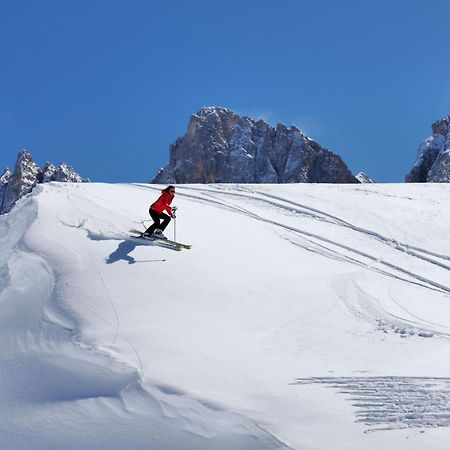 Sporting Aparthotel San Martino Di Castrozza Bagian luar foto