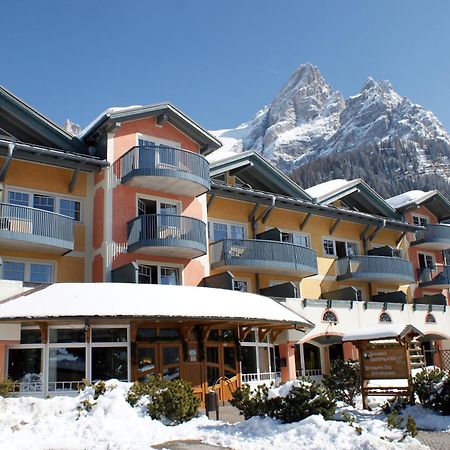 Sporting Aparthotel San Martino Di Castrozza Bagian luar foto