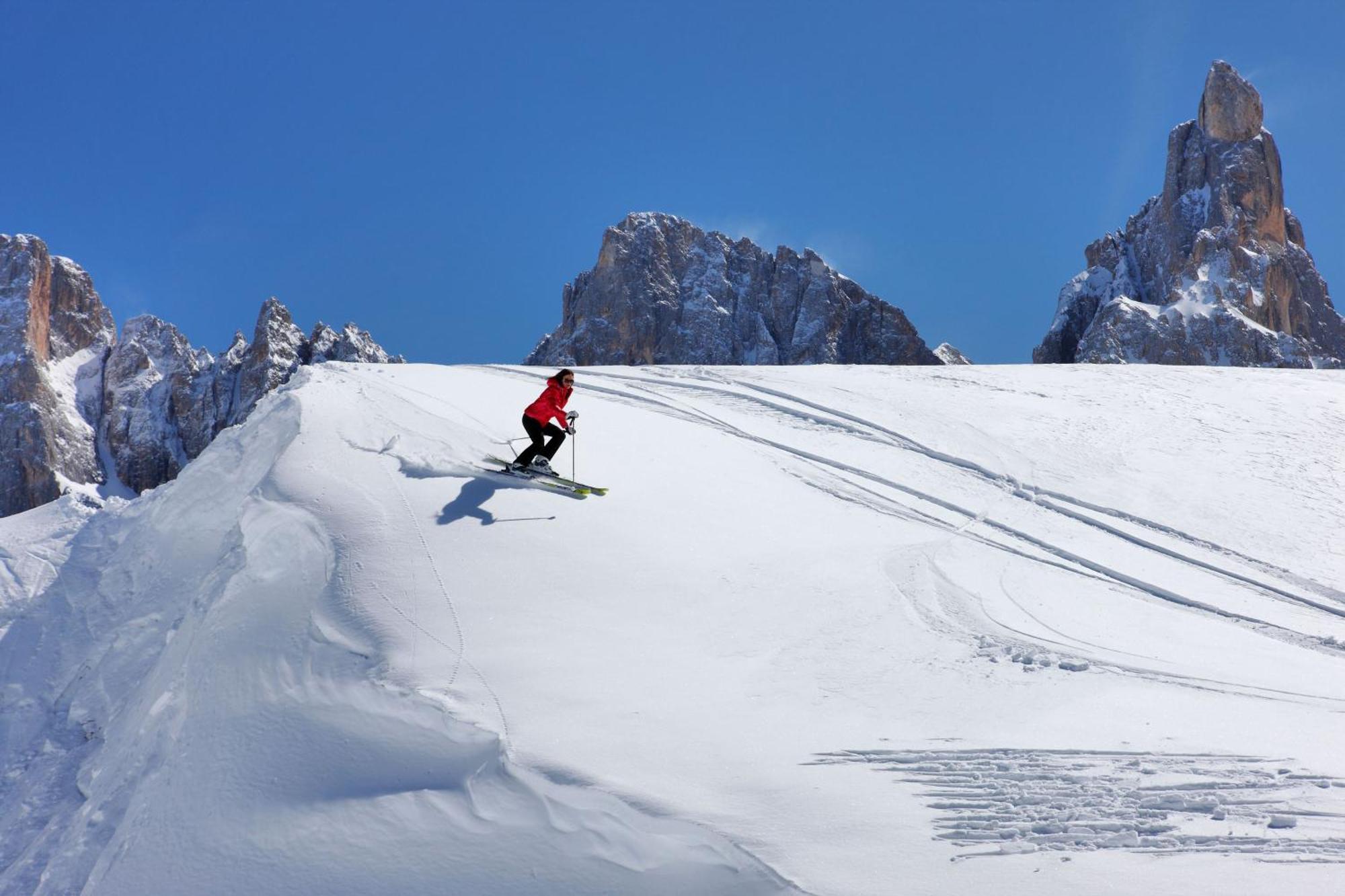 Sporting Aparthotel San Martino Di Castrozza Bagian luar foto