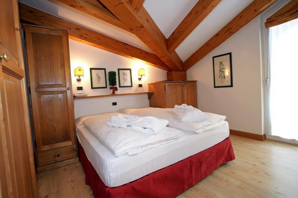 Sporting Aparthotel San Martino Di Castrozza Bagian luar foto
