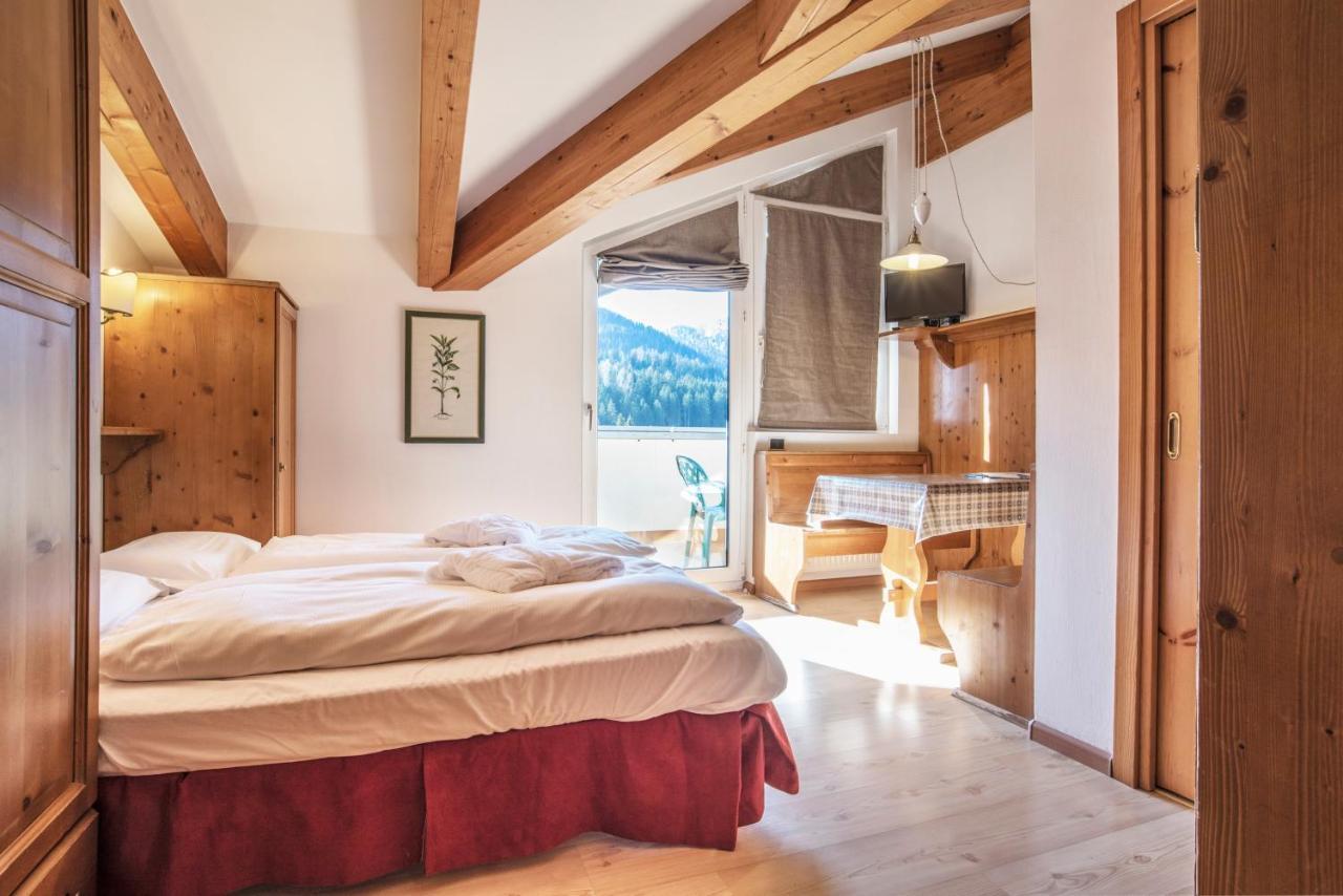Sporting Aparthotel San Martino Di Castrozza Bagian luar foto
