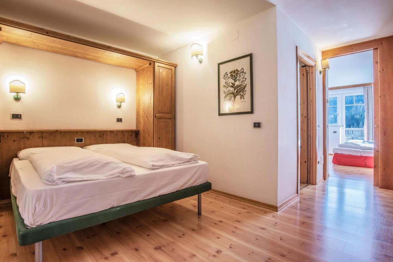 Sporting Aparthotel San Martino Di Castrozza Bagian luar foto